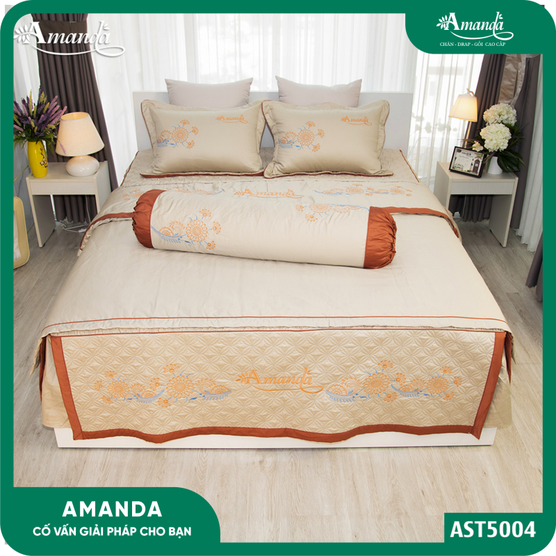BỘ GA GIƯỜNG PHỦ THÊU LỤA SATIN 60S AST 5004 BỘ GA GIƯỜNG PHỦ THÊU LỤA SATIN 60S AST 5004