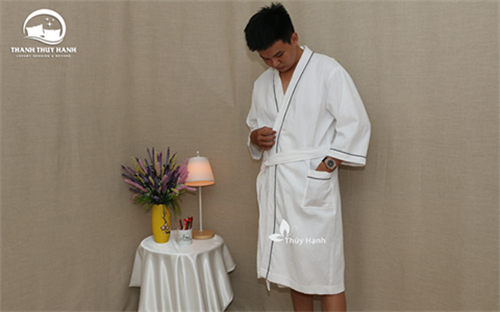 Áo choàng spa góp phần nâng tầm thương hiệu